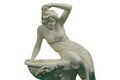Statue de jardin en pierre Femme Assise sur vasque grand modèle